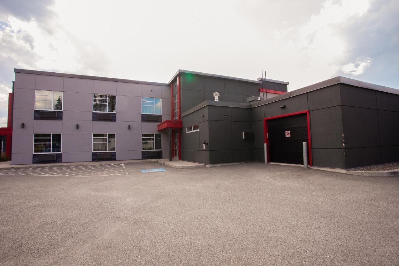 Motel Newstar Laval Bagian luar foto